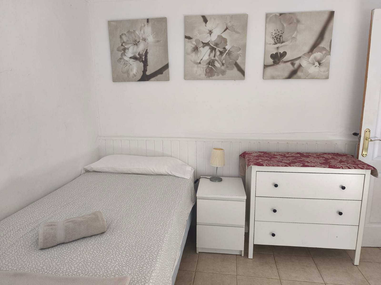 shared accommodation rooms holiday rent